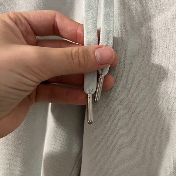 Lululemon Scuba Sweatpants - Picture 2 of 5